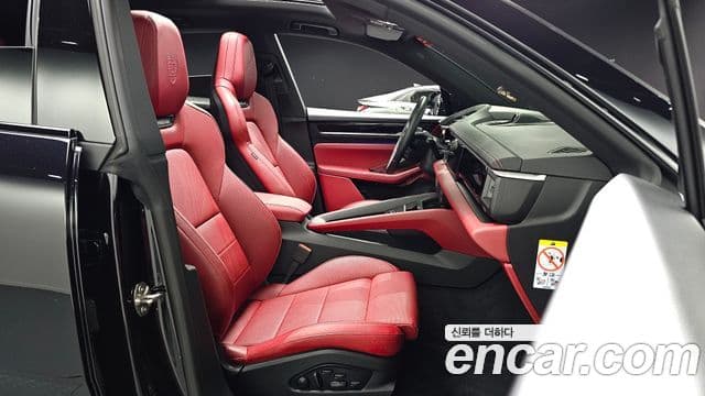 Porsche Macan EV 2025 — Photo 3/20