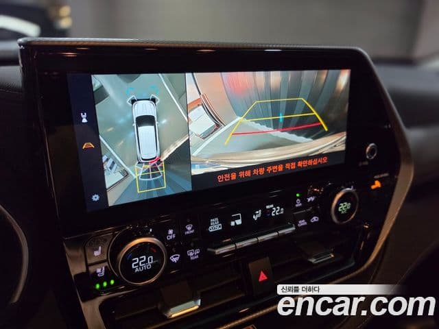 Toyota Highlander 2025 — Фото 16/20