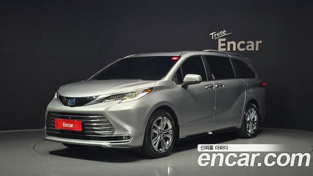 Toyota Sienna 2022 — Фото 20/20