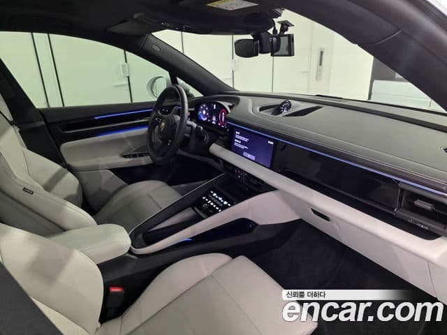 Porsche Macan EV 2025 — ფოტო 7/20