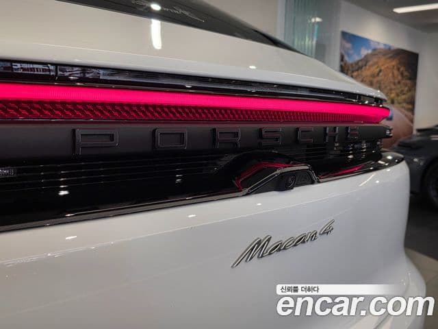 Porsche Macan EV 2025 — ფოტო 9/20