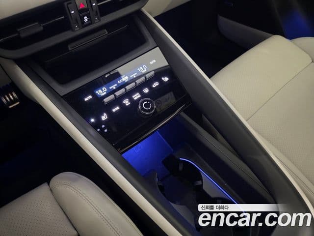Porsche Macan EV 2025 — ფოტო 4/20