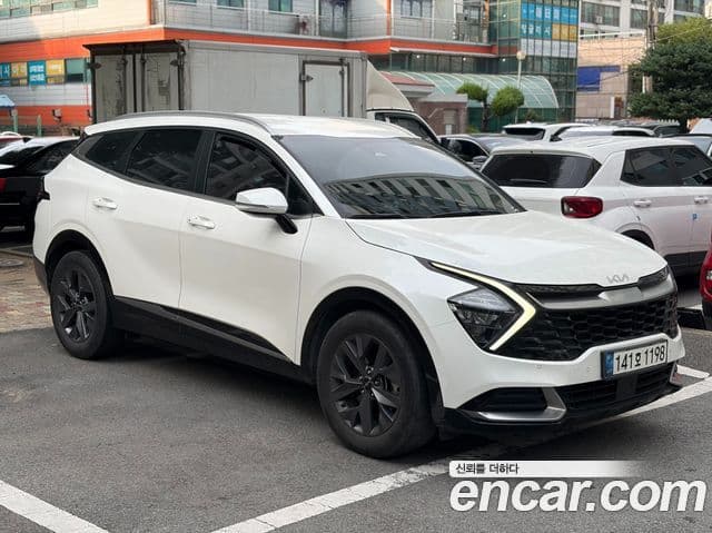 Kia Sportage 2021 — Фото 2/19