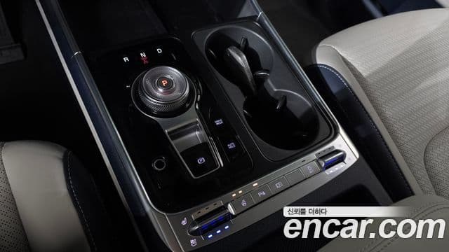 Kia Carnival 2024 — Фото 8/20