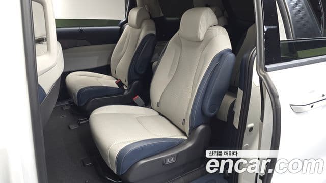 Kia Carnival 2024 — Фото 12/20