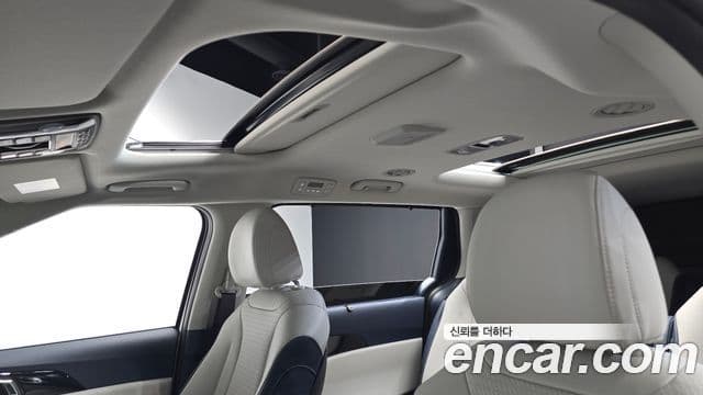 Kia Carnival 2024 — Фото 17/20