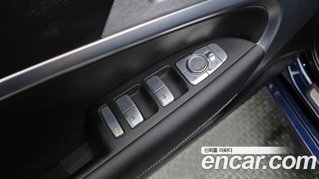 Genesis G70 2020 — Photo 33/34