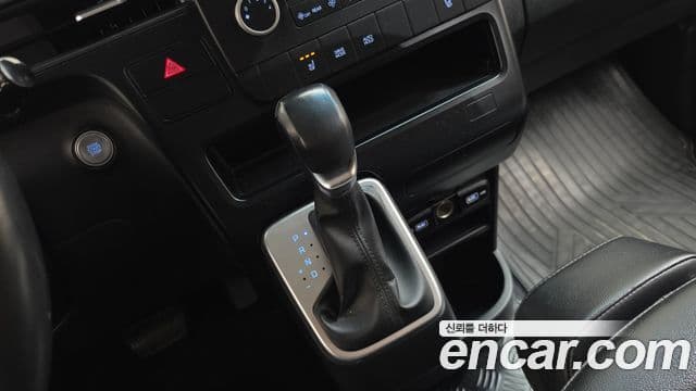 Hyundai Staria 2022 — Фото 9/20