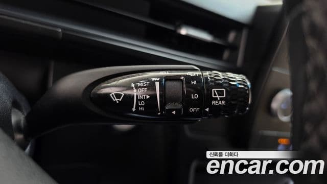 Hyundai Staria 2022 — Photo 2/33