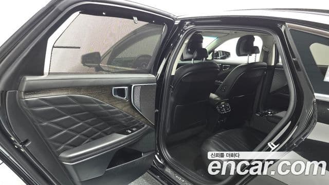 Kia K8 2022 — Photo 9/36