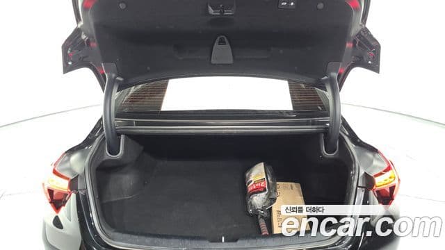 Kia K8 2022 — Photo 4/36