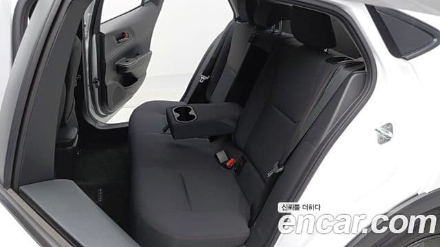 Toyota Prius 2024 — Фото 11/20