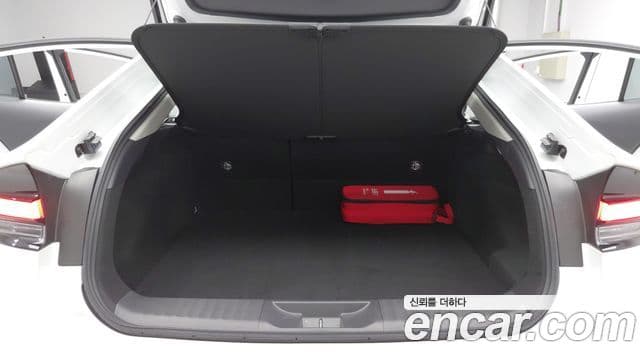 Toyota Prius 2024 — Фото 16/20