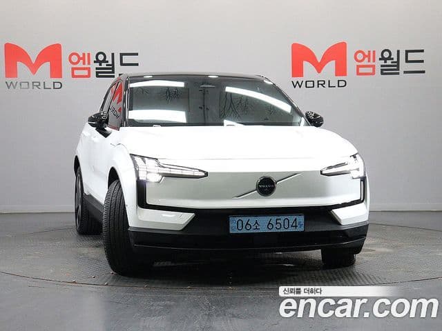 Volvo EX30 2025 — Photo 5/12