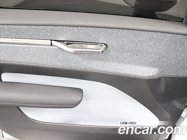 Volvo EX30 2025 — Photo 1/12