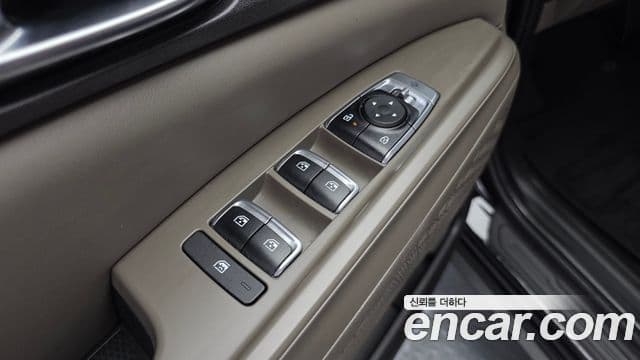 Kia Carnival 2024 — Фото 13/20