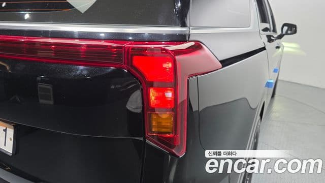 Kia Carnival 2024 — Şəkil 26/37