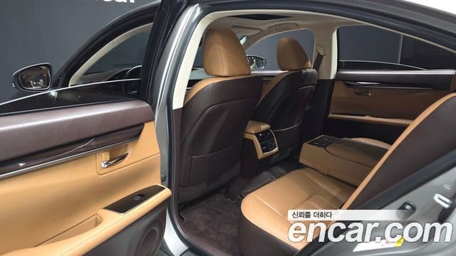 Lexus ES300h 2018 — ფოტო 11/32
