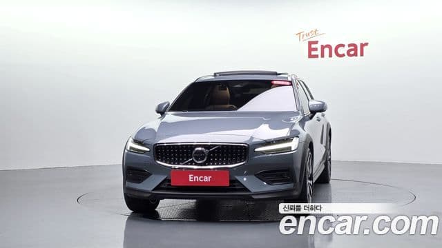Volvo V60 Cross Country 2022 — ფოტო 3/35
