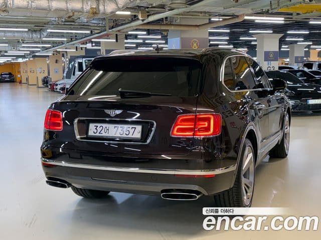 Bentley Bentayga 2018 — Photo 16/20
