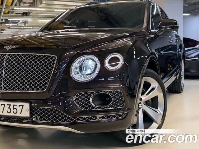 Bentley Bentayga 2018 — Photo 2/20