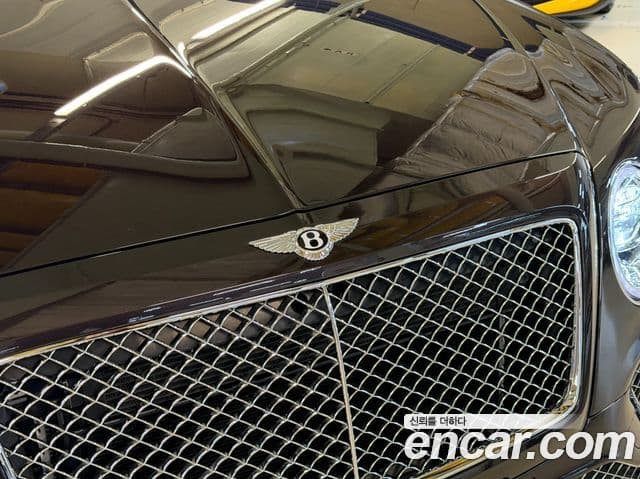 Bentley Bentayga 2018 — Photo 15/20