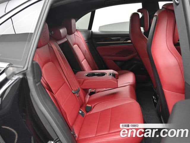 Porsche Macan EV 2025 — ფოტო 3/20