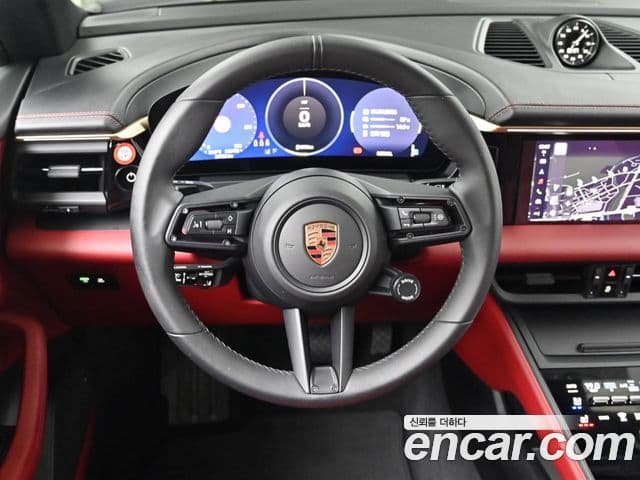 Porsche Macan EV 2025 — ფოტო 14/20