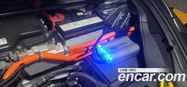 Lexus RZ450e 2023 — Photo 9/15