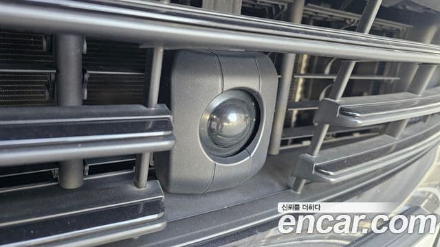 Porsche Cayenne 2019 — ფოტო 15/20