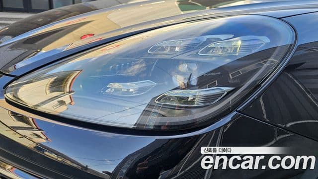 Porsche Cayenne 2019 — ფოტო 16/20