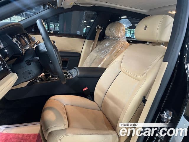 Rolls-Royce Ghost 2018 — ფოტო 9/18