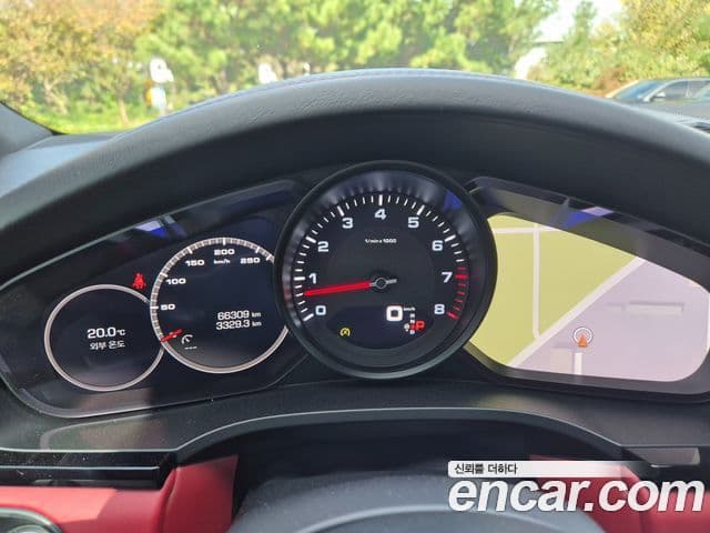 Porsche Cayenne 2019 — Photo 14/20