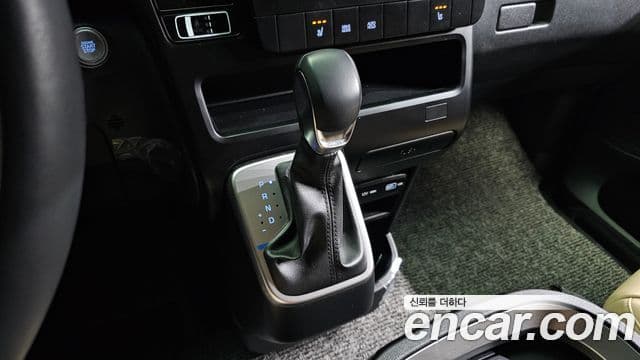 Hyundai Staria 2022 — Photo 11/20