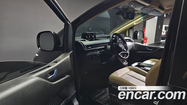 Hyundai Staria 2022 — Photo 16/20