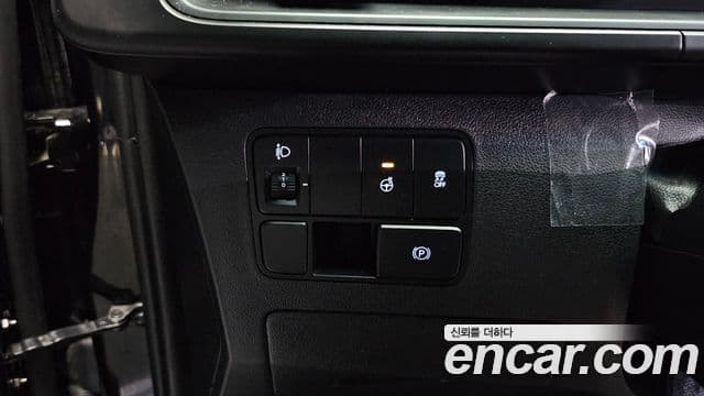 Hyundai Staria 2022 — Photo 3/20