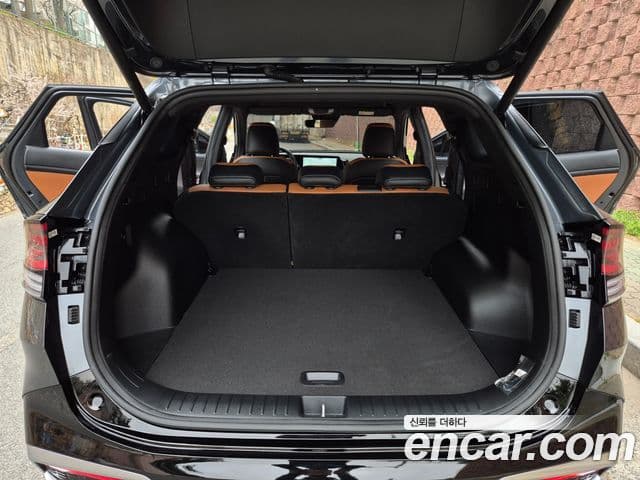 Kia Sportage 2024 — ფოტო 19/20