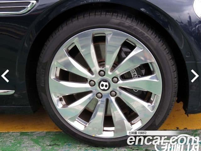 Bentley Flying Spur 2022 — Photo 7/20