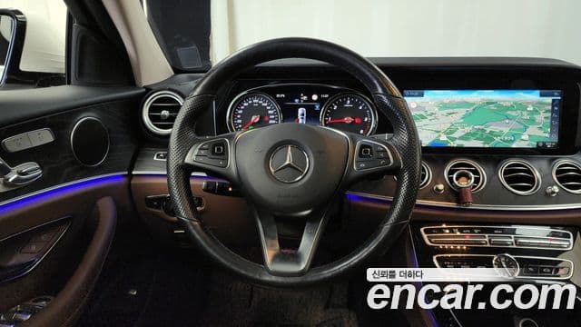 Mercedes-Benz E-Class 2018 — Şəkil 13/20