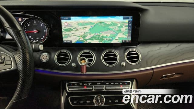 Mercedes-Benz E-Class 2018 — Şəkil 14/20