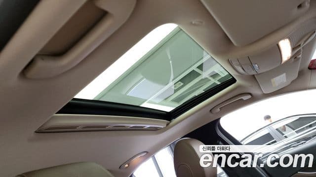 Mercedes-Benz E-Class 2018 — Şəkil 17/20