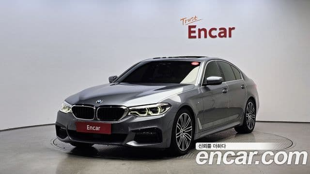 BMW 5 Series 2019 — ფოტო 1/20