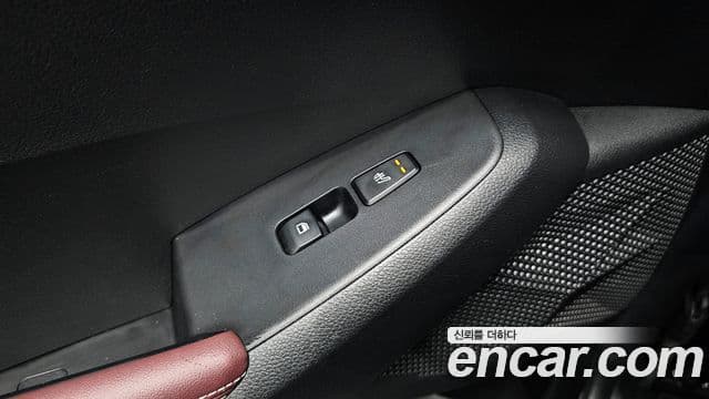 Kia Seltos 2020 — ფოტო 17/20