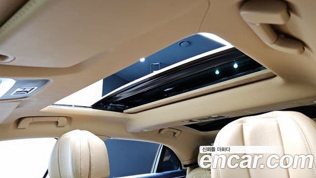 Bentley Flying Spur 2021 — ფოტო 18/20