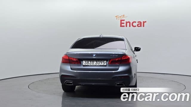 BMW 5 Series 2018 — ფოტო 4/19