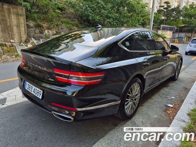 Genesis G80 2023 — Photo 17/20