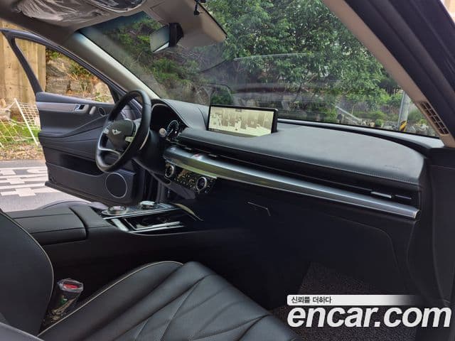 Genesis G80 2023 — Photo 13/20
