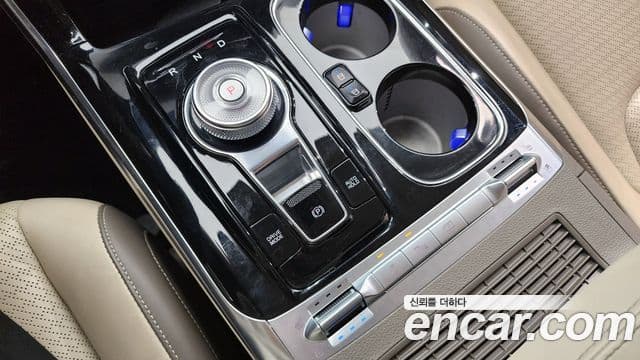Kia Carnival 2021 — Şəkil 9/20