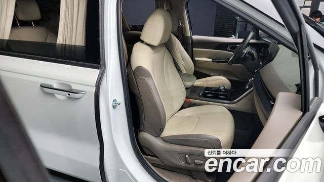 Kia Carnival 2021 — Şəkil 12/20