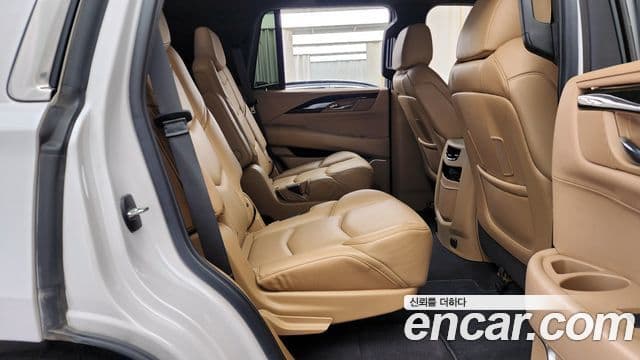 Cadillac Escalade 2020 — ფოტო 12/20